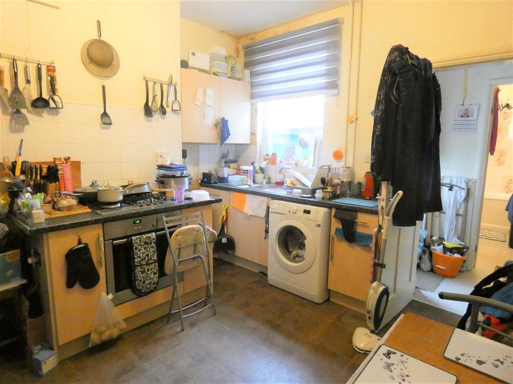 Property photo 2 of 5 Kitchen / Diner