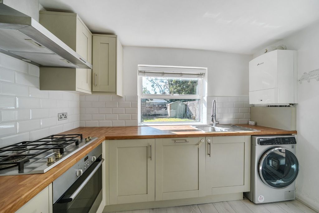 Property photo 3 of 16 Picture No. 06