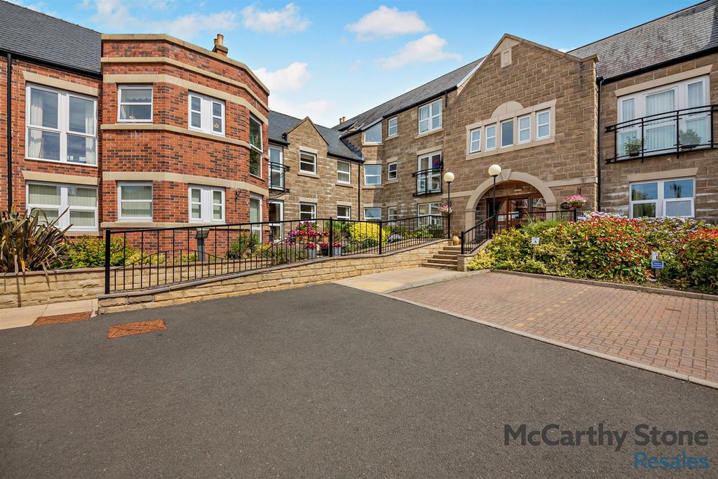 Property photo 1 of 22 8679979-Exterior01-800.Jpg