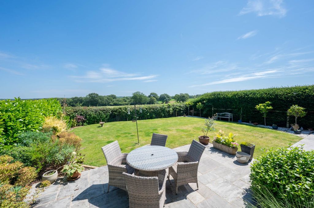 Property photo 3 of 26