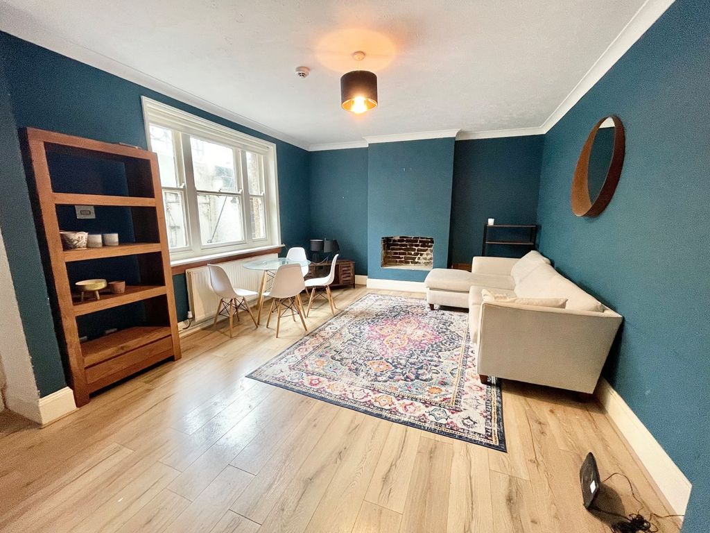 Property photo 2 of 10 Picture 2