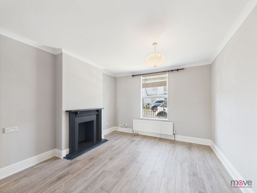 Property photo 3 of 13