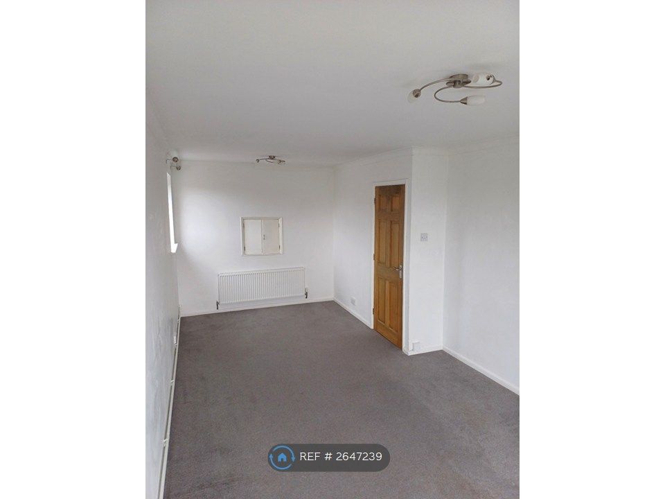 Property photo 1 of 8 Lounge Second View