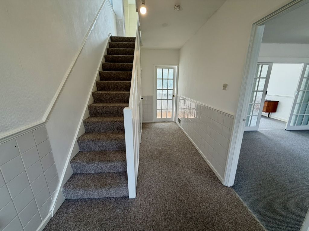Property photo 2 of 17 Img_7738