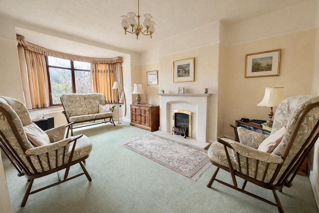 Property photo 2 of 19 E9436C72-1467-4056-8D65-04A7F176A6F7.Png