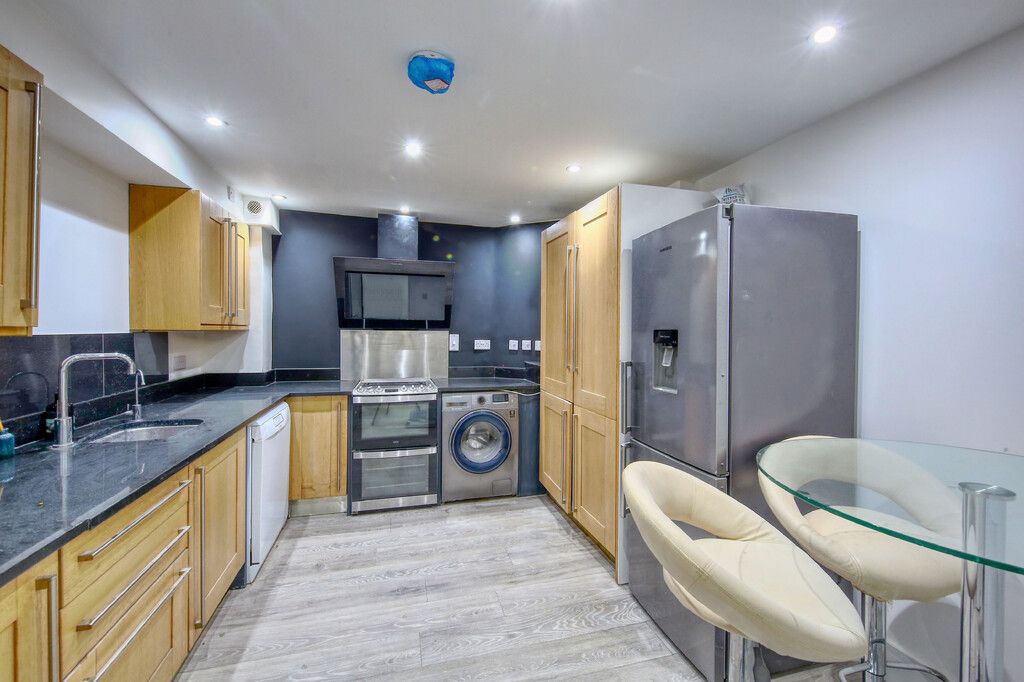 Property photo 3 of 12 Kitchen/Diner