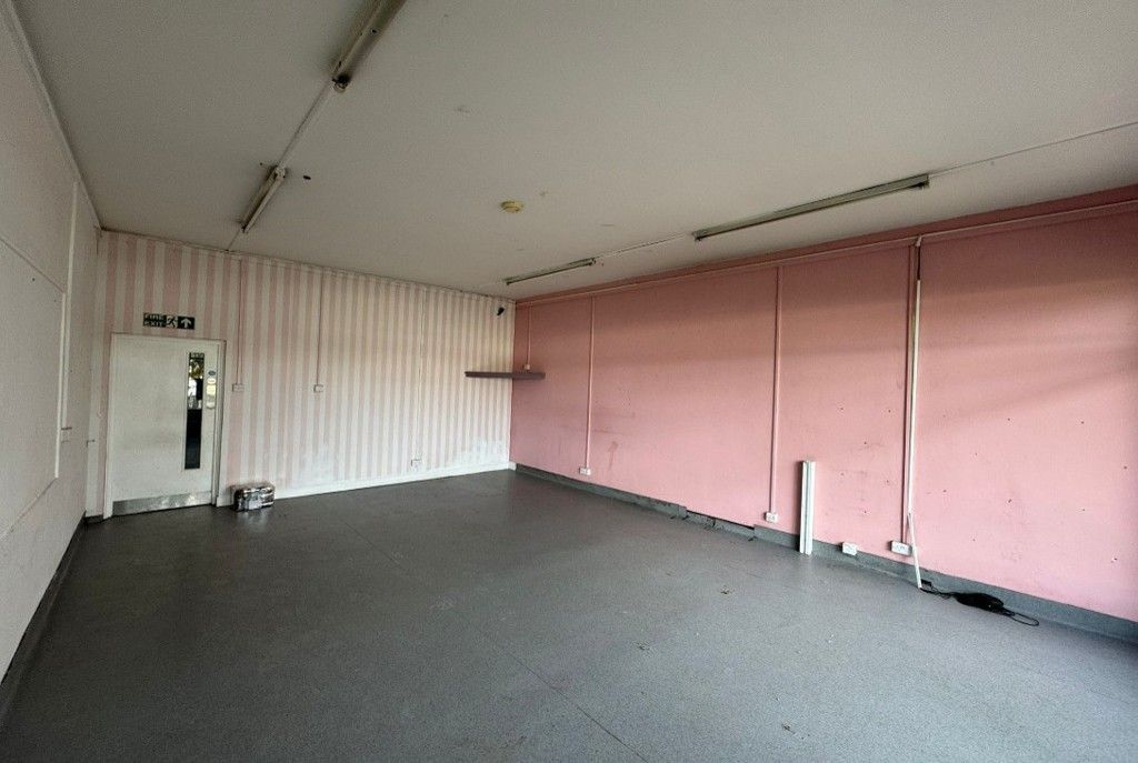 Property photo 3 of 5 Photo 2