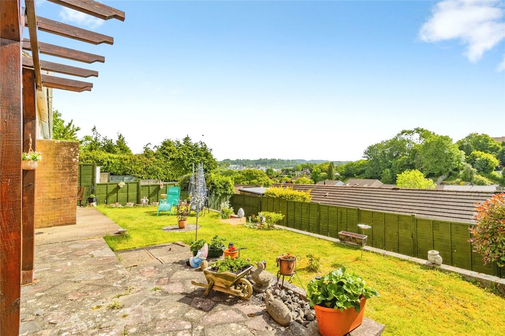 Property photo 2 of 20 Picture No. 31