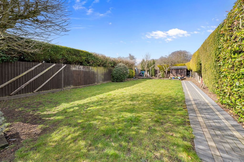 Property photo 3 of 28