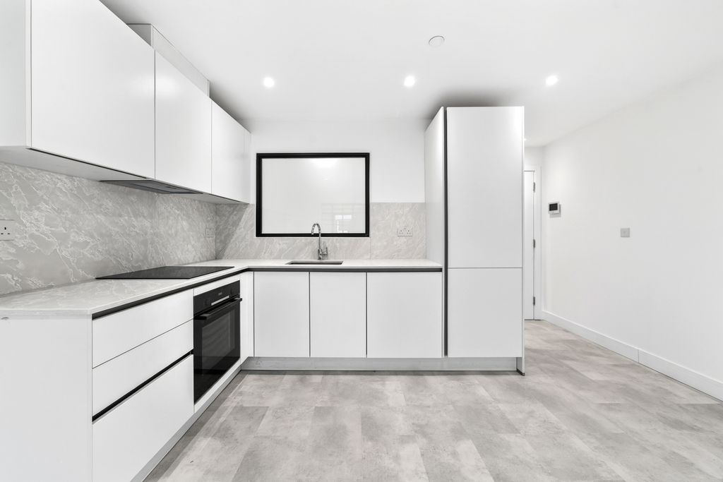 Property photo 3 of 10 Dsc07989