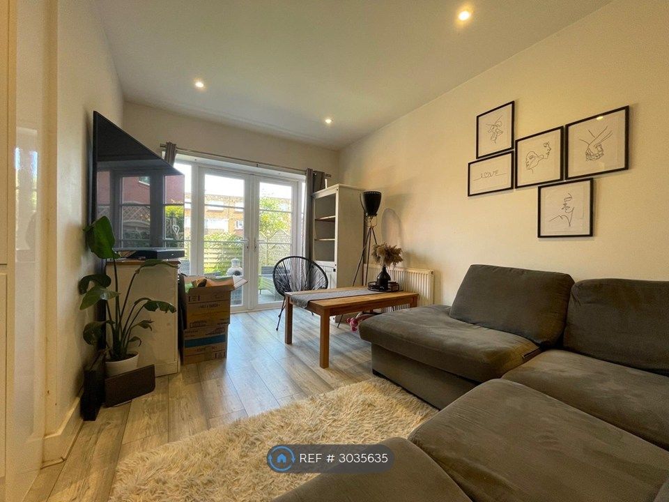 Property photo 2 of 12