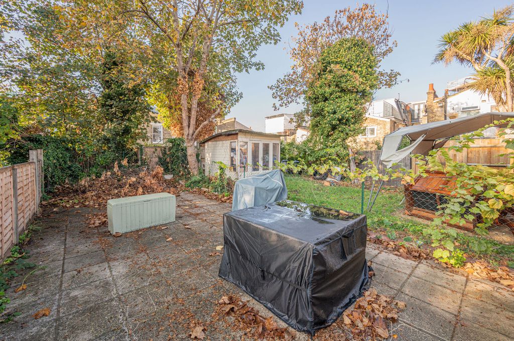 Property photo 3 of 12