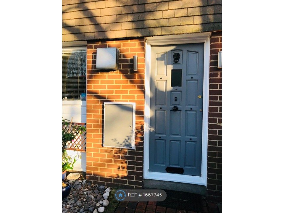 Property photo 1 of 7 Front