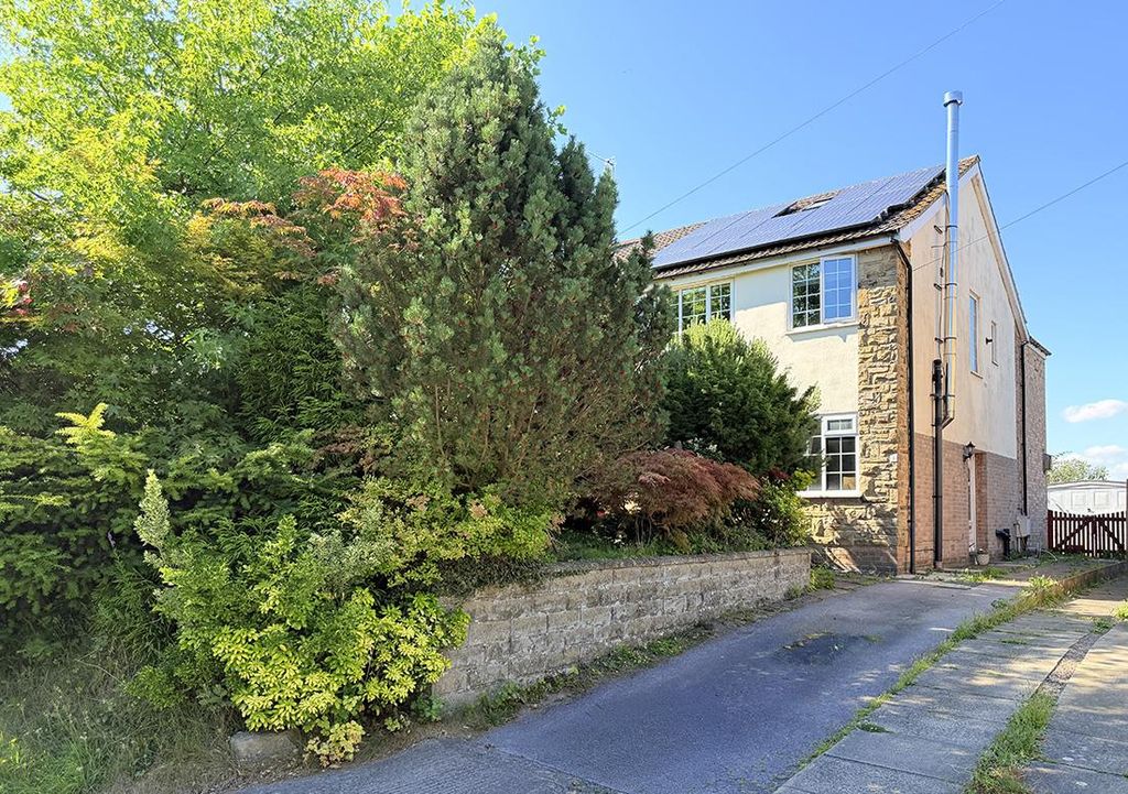 Property photo 1 of 21