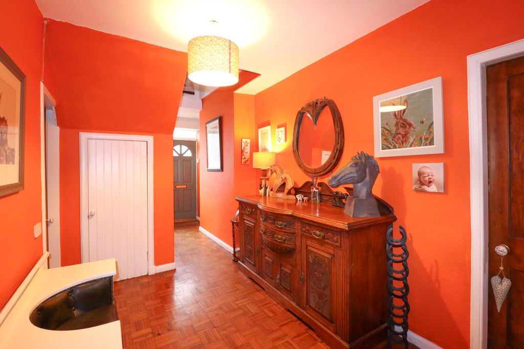 Property photo 3 of 21