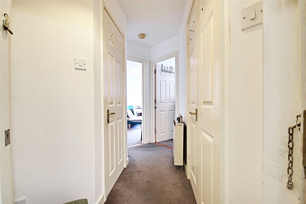 Property photo 3 of 12 Picture No. 02