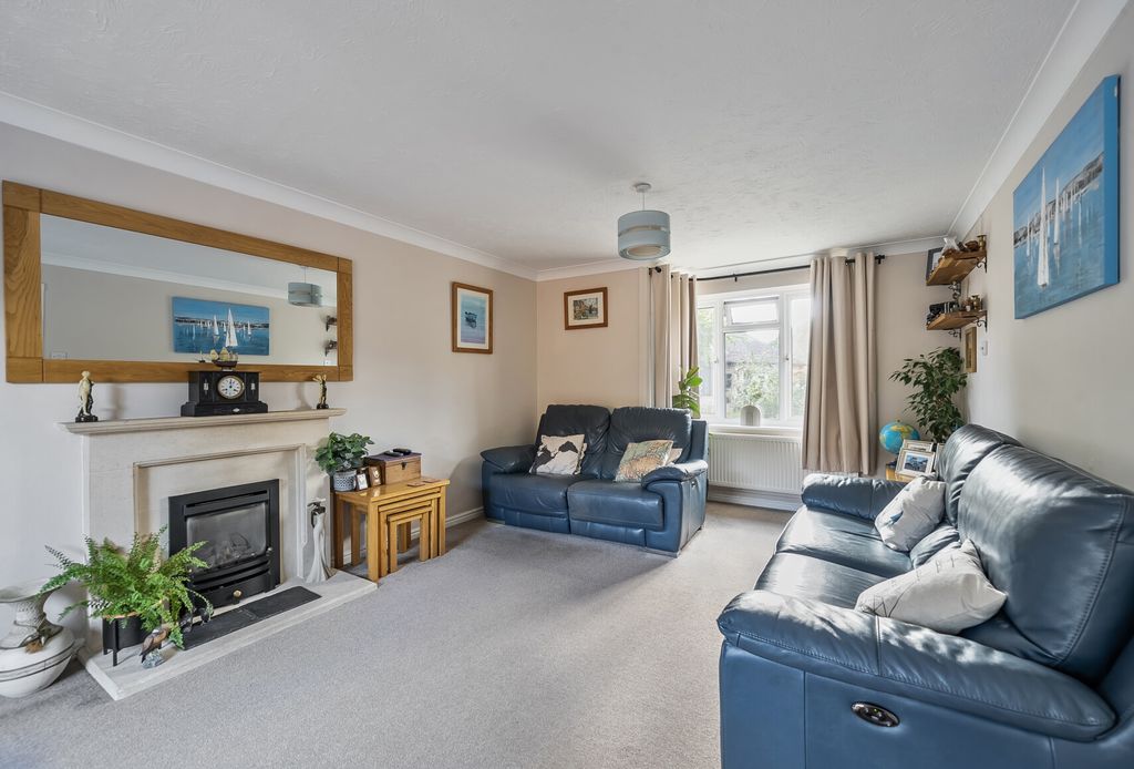 Property photo 3 of 14 1344500-9-68Adf2A...