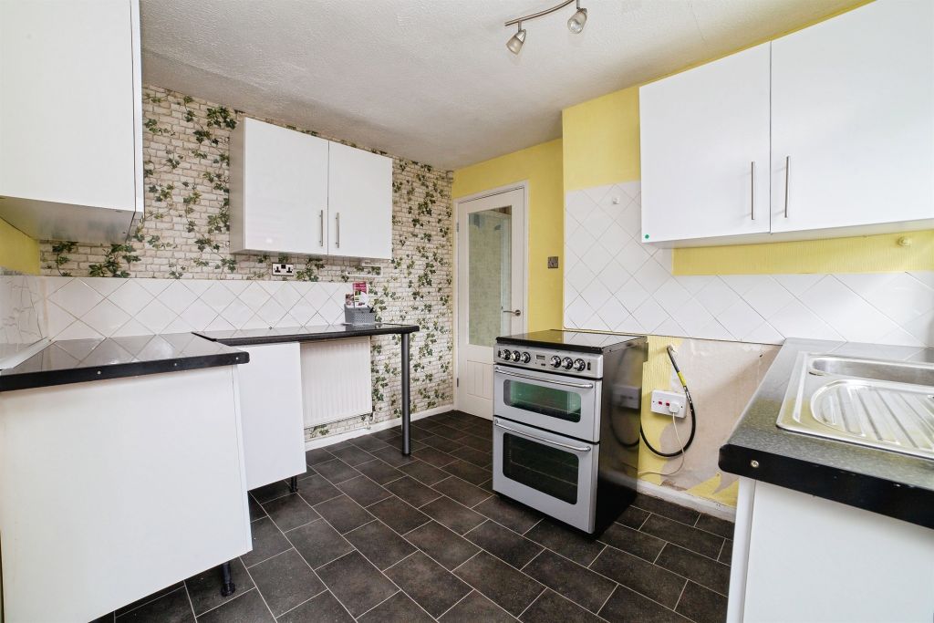 Property photo 3 of 19