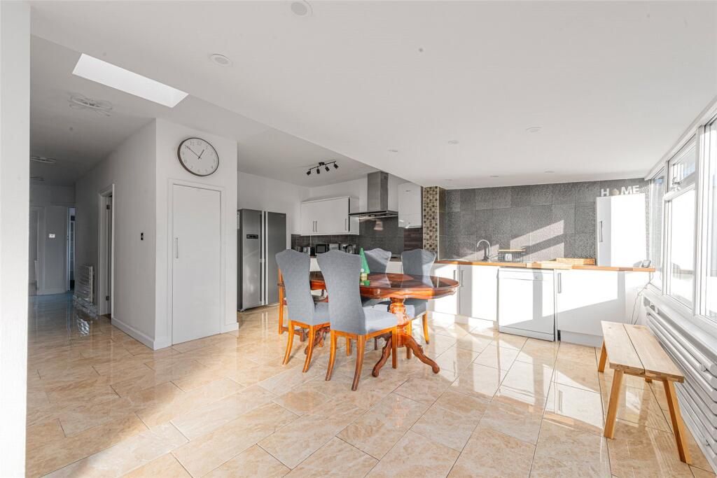 Property photo 3 of 12 Pro14.Jpg