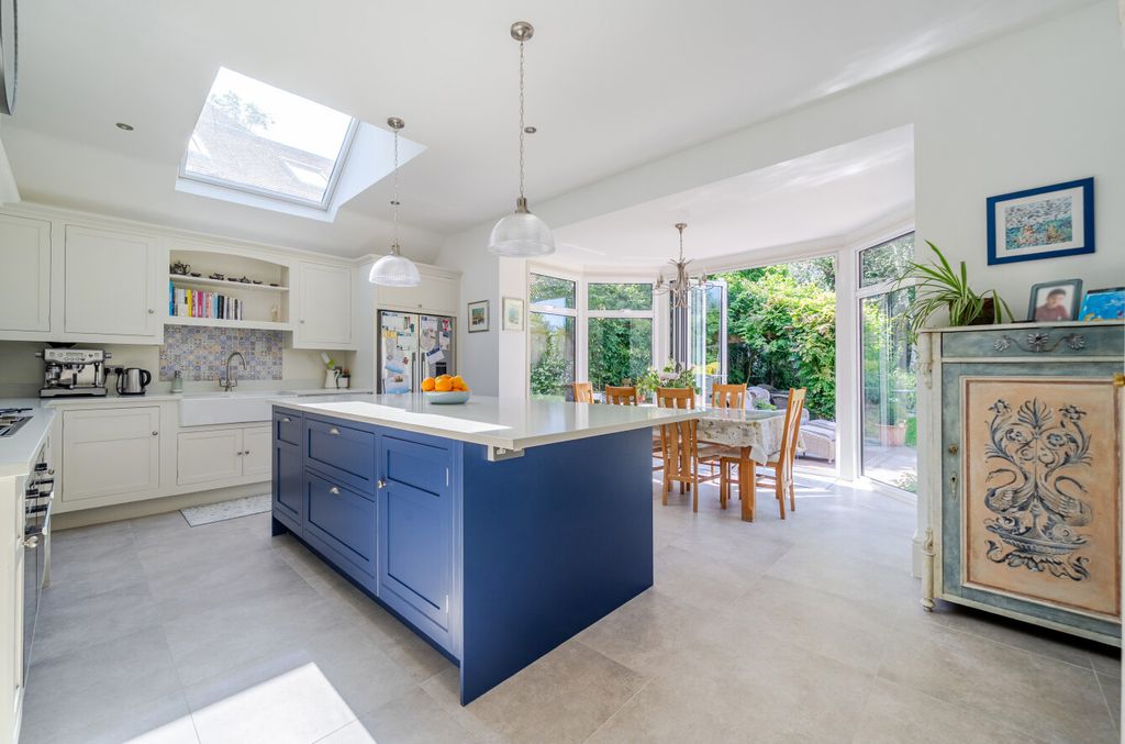 Property photo 3 of 47 1480725-35-6A3Cfb...
