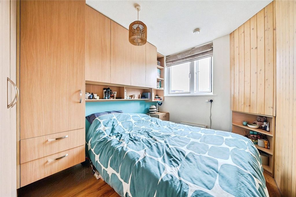 Property photo 3 of 23 Bedroom