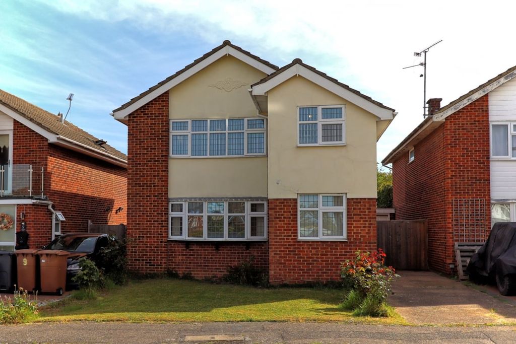 Property photo 2 of 31