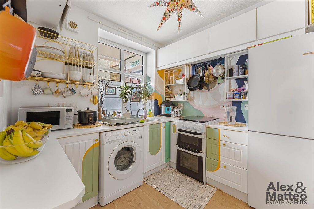 Property photo 3 of 15 Gabriel House