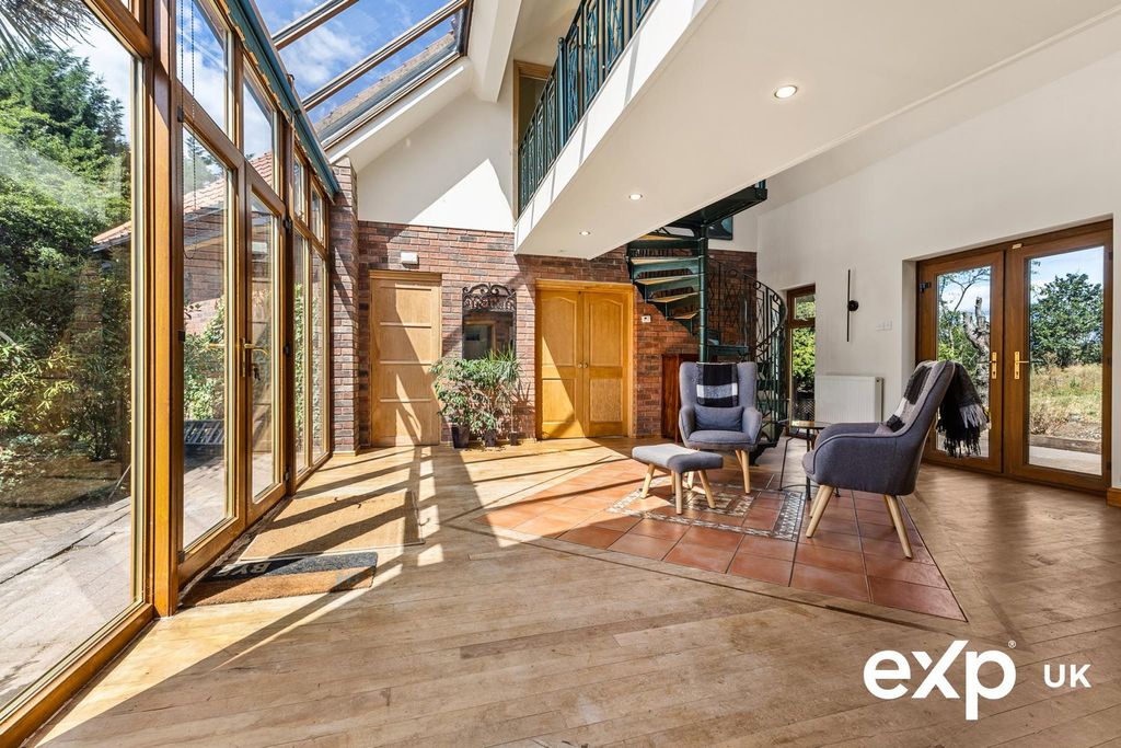 Property photo 2 of 53