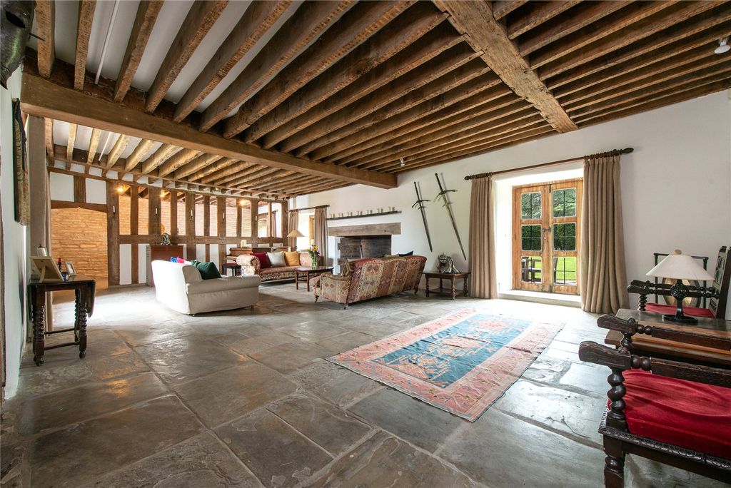 Property photo 2 of 21 Great Hall