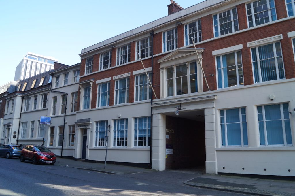 Property photo 1 of 5