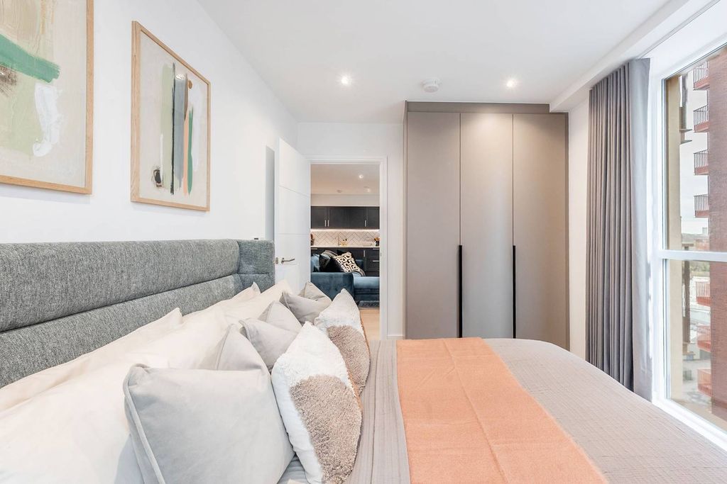 Property photo 1 of 26