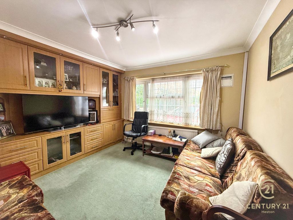 Property photo 3 of 22