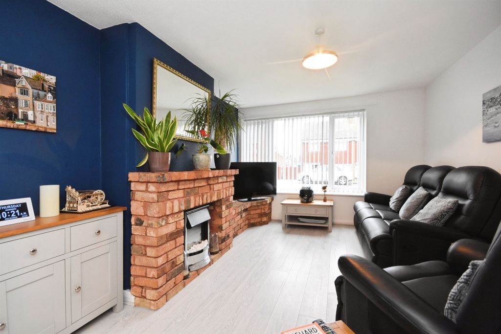 Property photo 3 of 18