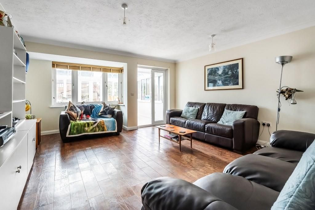 Property photo 2 of 10 37A-Leith-Road-24.Jpg