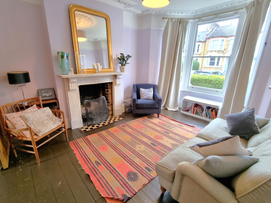 Property photo 2 of 28