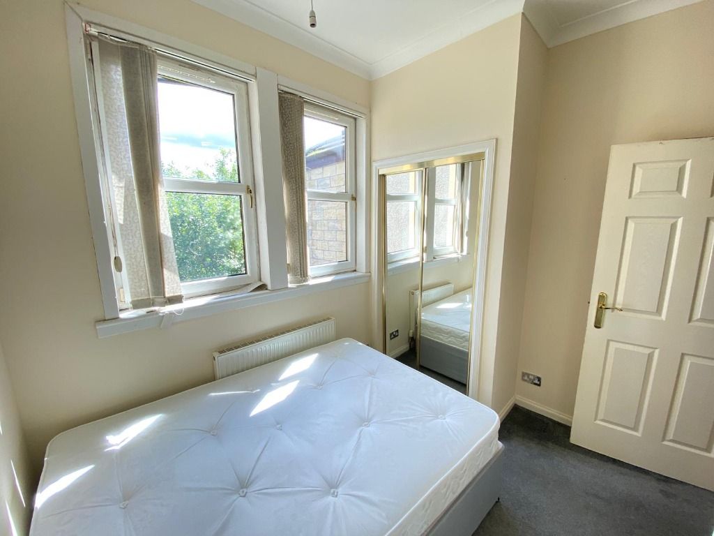 Additional image 4 of 2 bed flat to rentMaxwellton Street, Paisley, Renfrewshire PA1