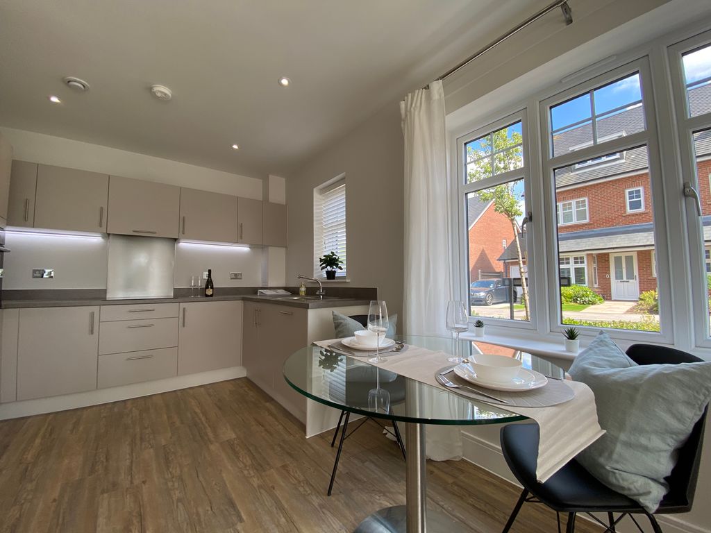 Property photo 3 of 10 3