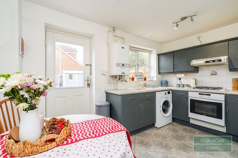 Property photo 2 of 12 Photo 4