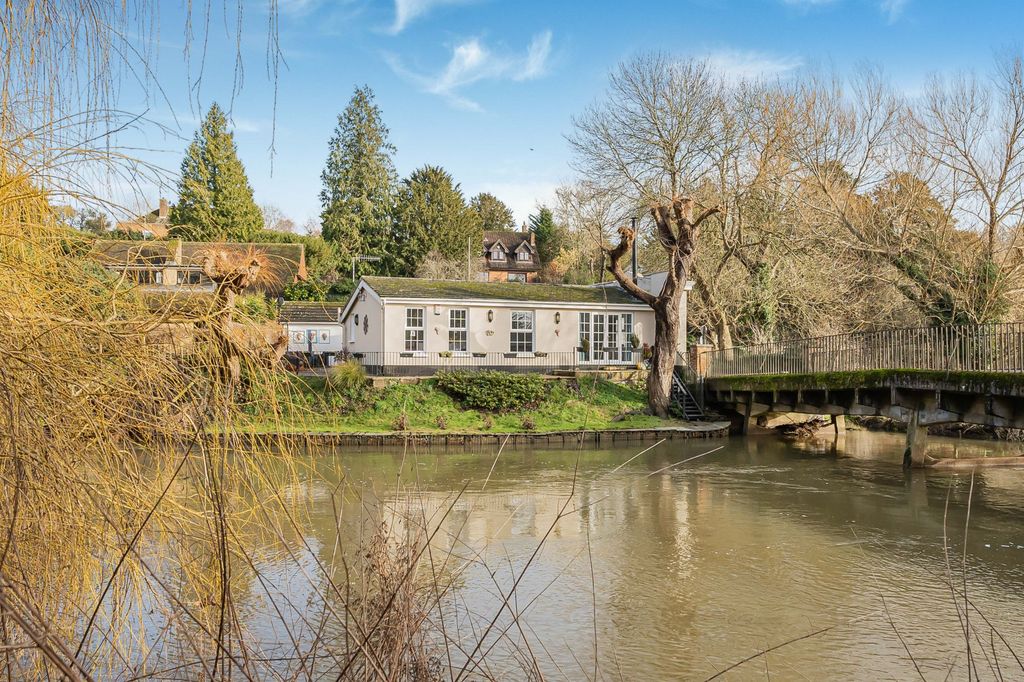 Property photo 3 of 17