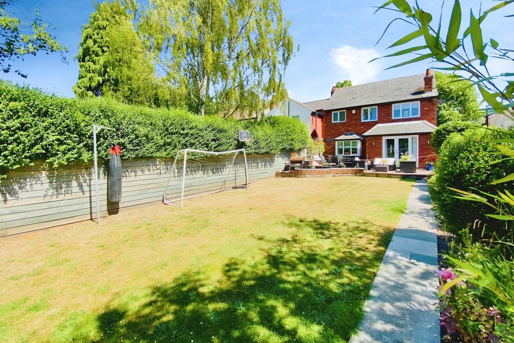 Property photo 1 of 26