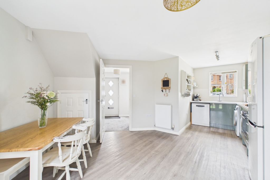 Property photo 2 of 15 Kitchen Diner
