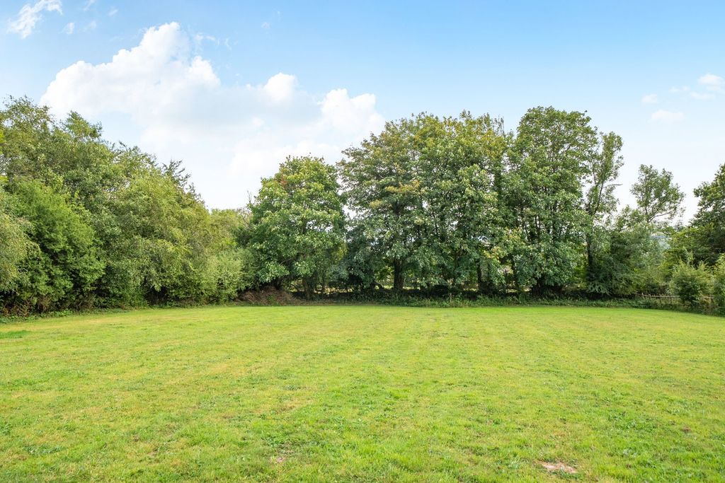 Property photo 3 of 32