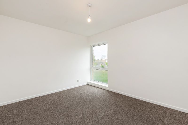 Property photo 3 of 10 Bedroom