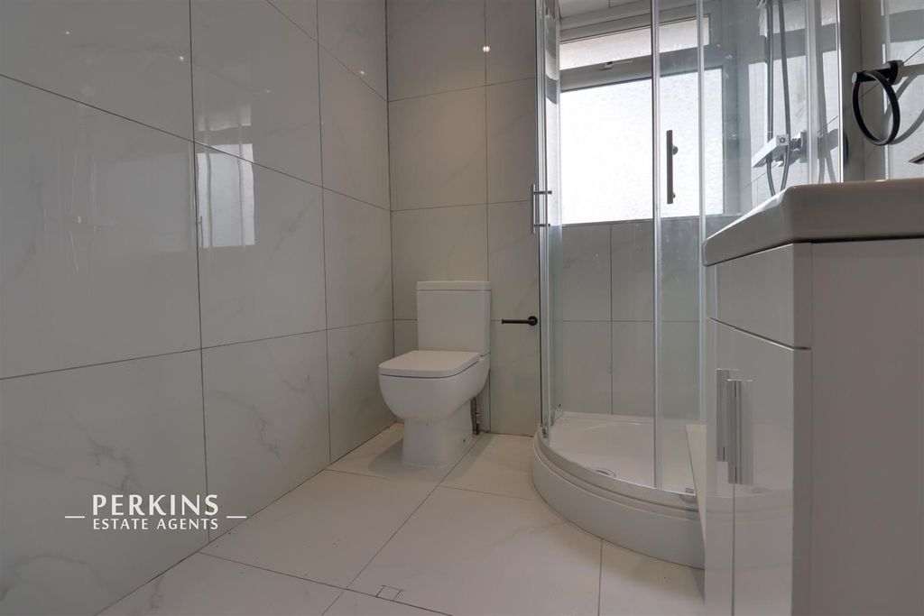 Property photo 3 of 3 Ensuite 2.Jpg
