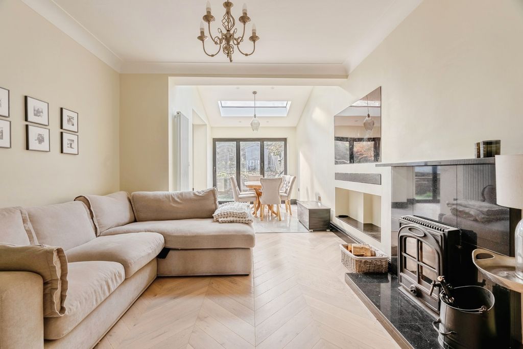 Property photo 1 of 23 Photo