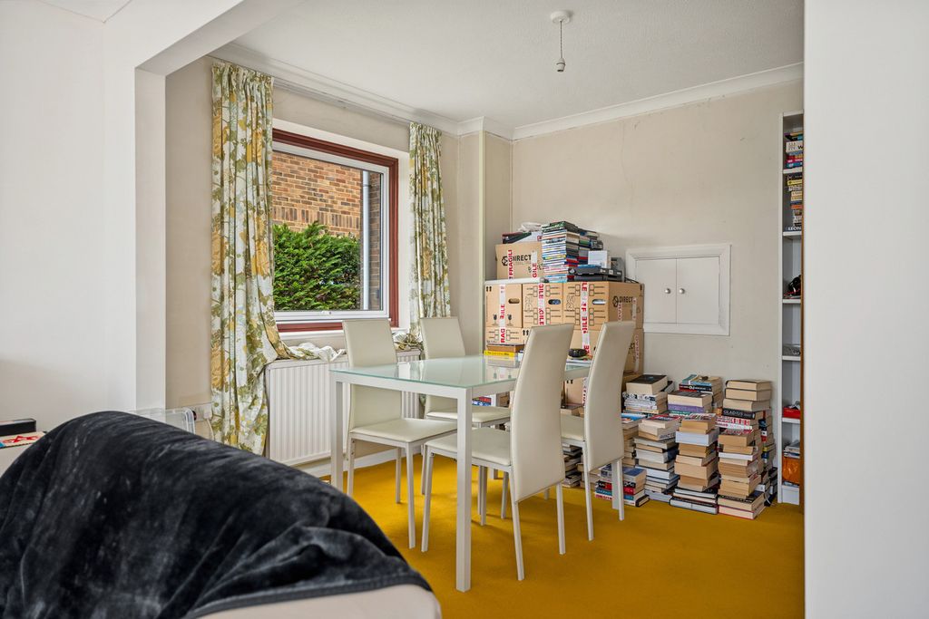 Property photo 3 of 18