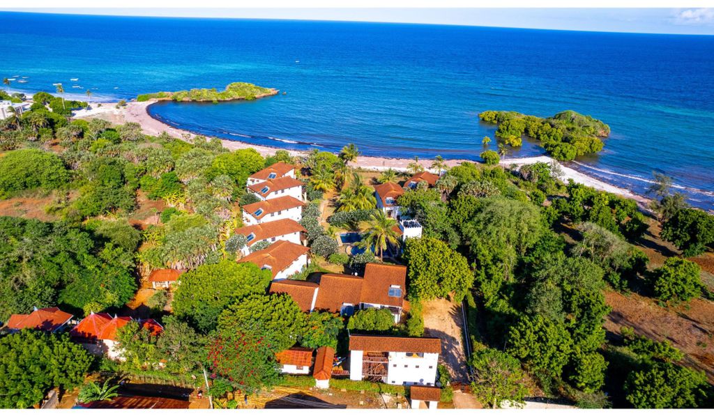 Property photo 1 of 21