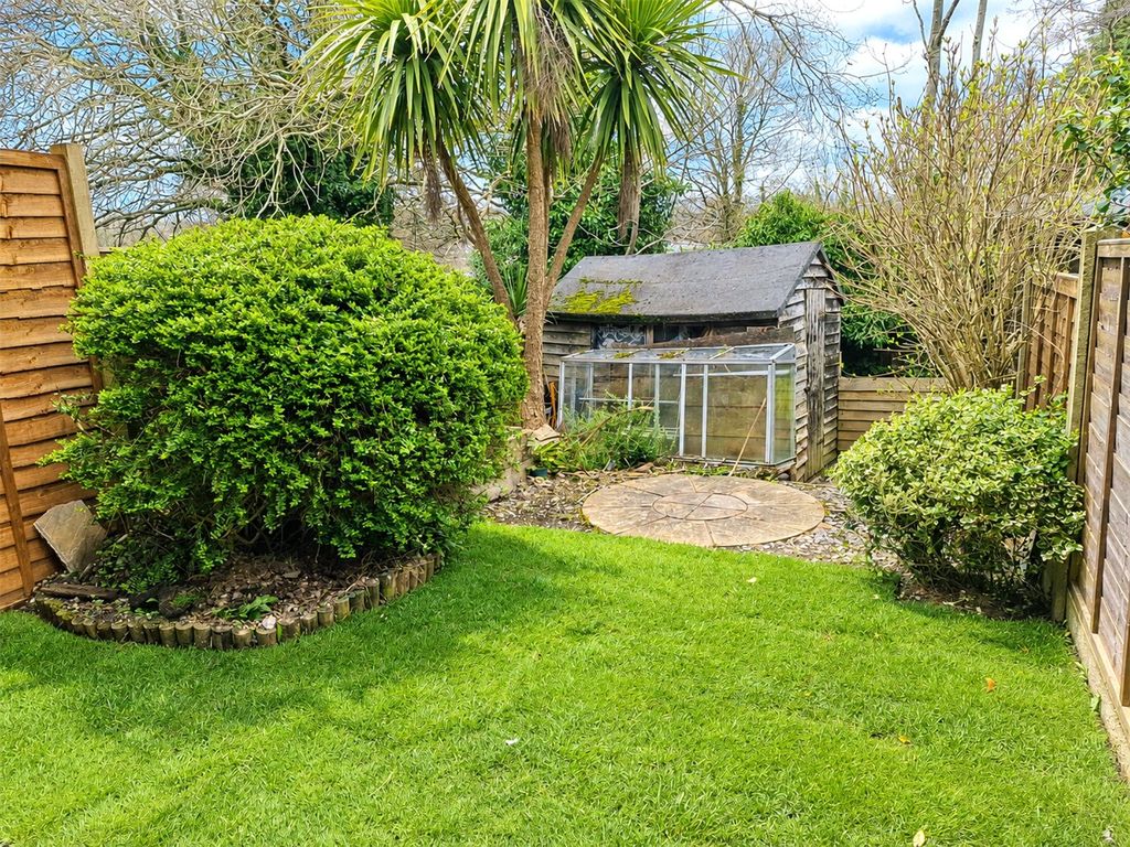 Property photo 3 of 19 Garden