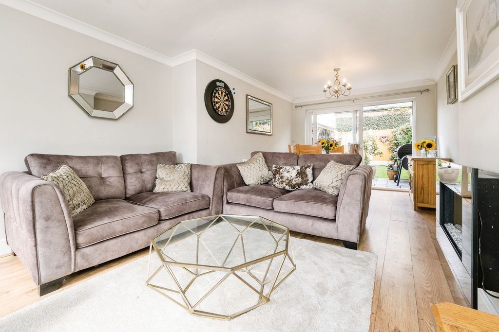 Property photo 2 of 30 Pbox-Img.Jpg