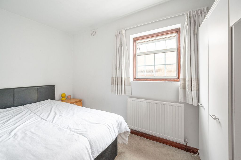 Property photo 2 of 4